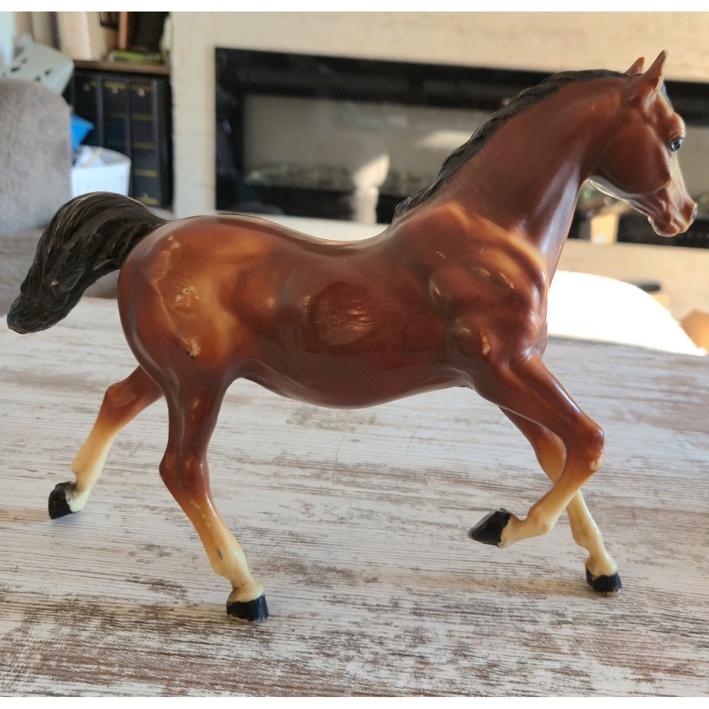 Vintage Breyer Traditional Chestnut Running Horse Model U.S.A. 12" - Defect